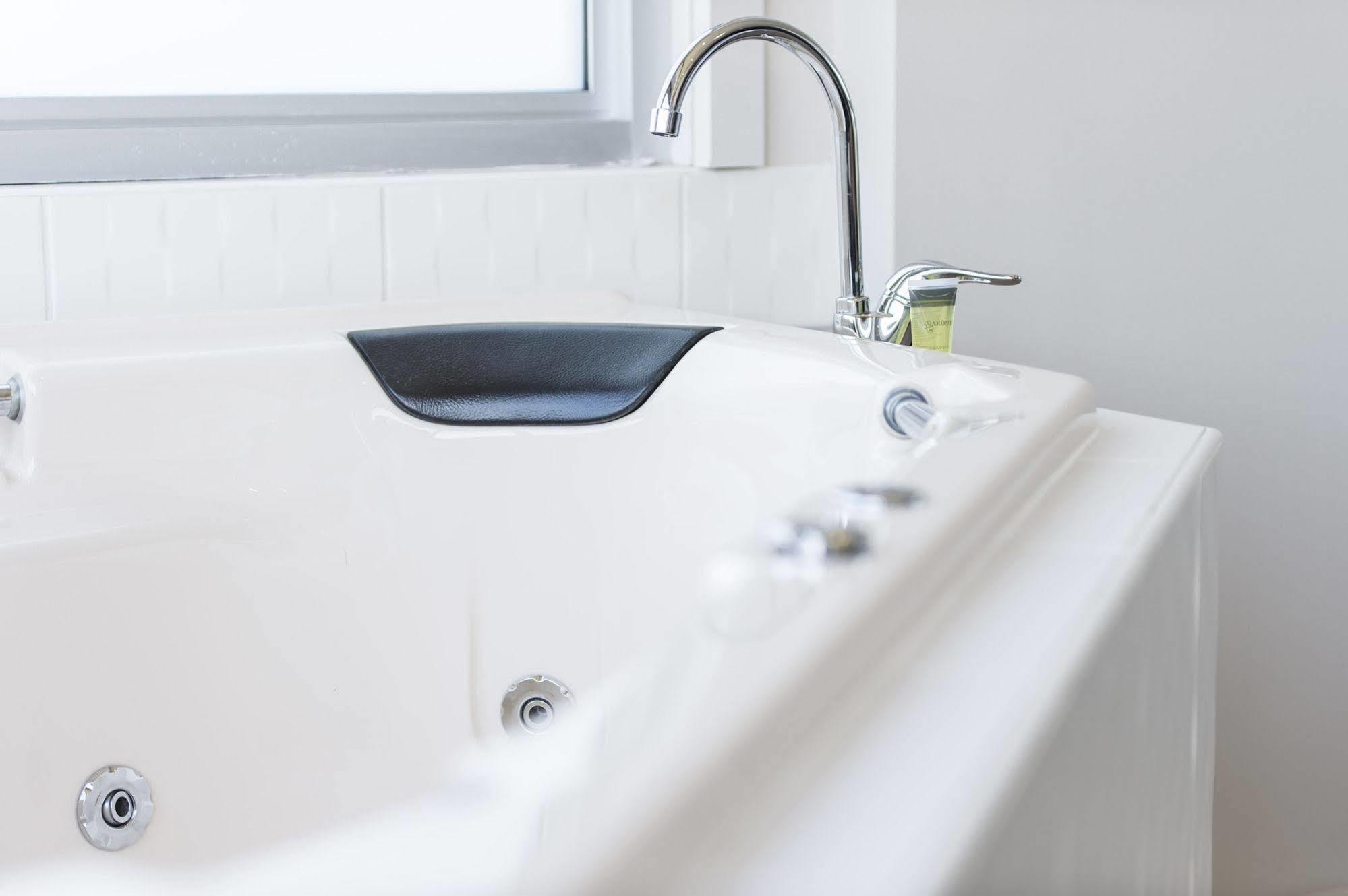 Macedon Ranges Hotel & Spa Bagian luar foto